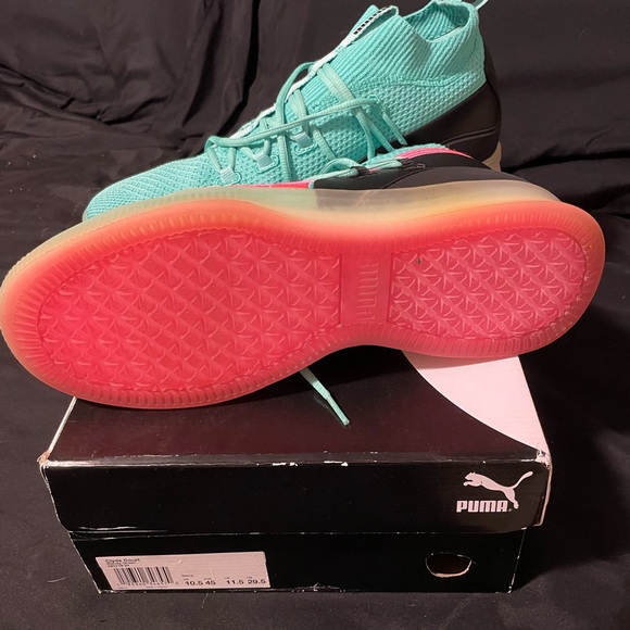 Puma Athletic Shoes in Teal and Pink - Picture 3 of 5
